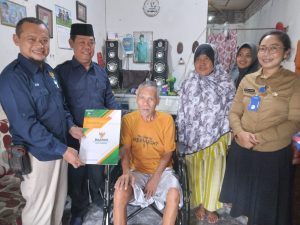 BERIKAN ” ALAT BANTU” KEPADA PENYANDANG DIFABEL